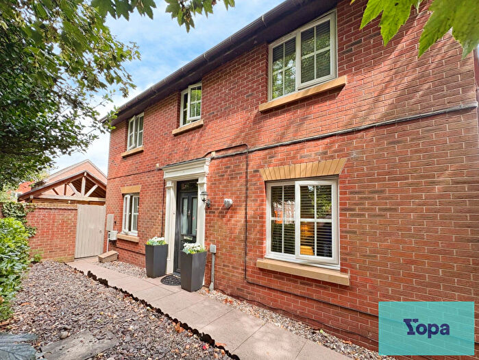 4 Bedroom Detached House For Sale In Lychgate Close. Stoke, Stoke-on-trent, ST4