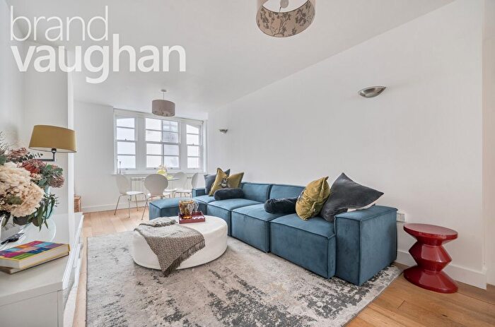 2 Bedroom Flat To Rent In St Johns Road, Hove, East Sussex, BN3