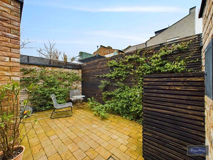 1 Bedroom Ground Maisonette To Rent In Whittington Road, Bounds Green, London, N22