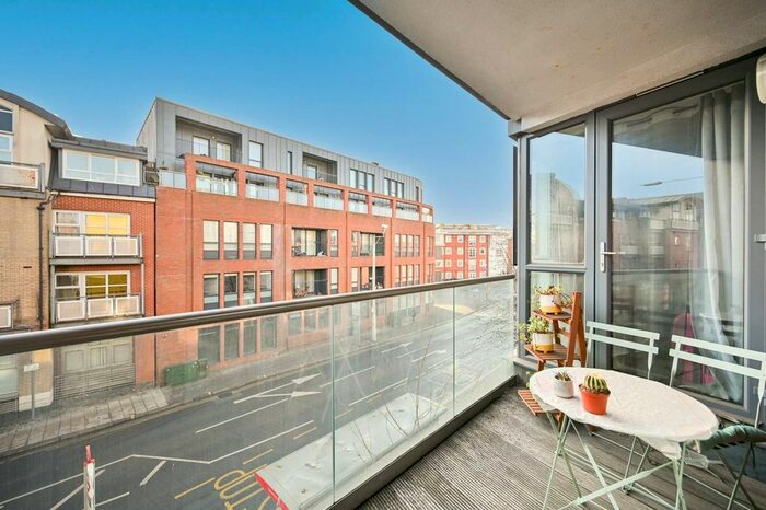 1 Bedroom Flat To Rent In London Road, Kingston, Kingston Upon Thames, KT2