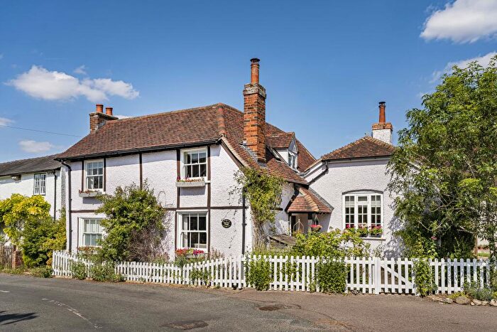3 Bedroom Detached House For Sale In Crabtree Lane, Pirton, Hitchin, SG5