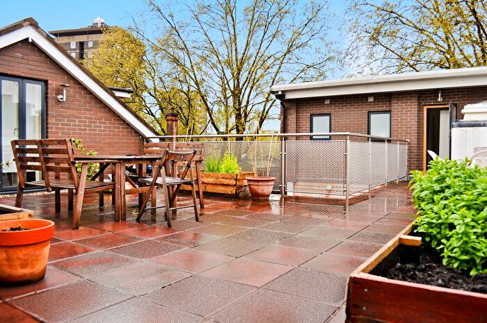 2 Bedroom Flat To Rent In Hackney Road, London, E2