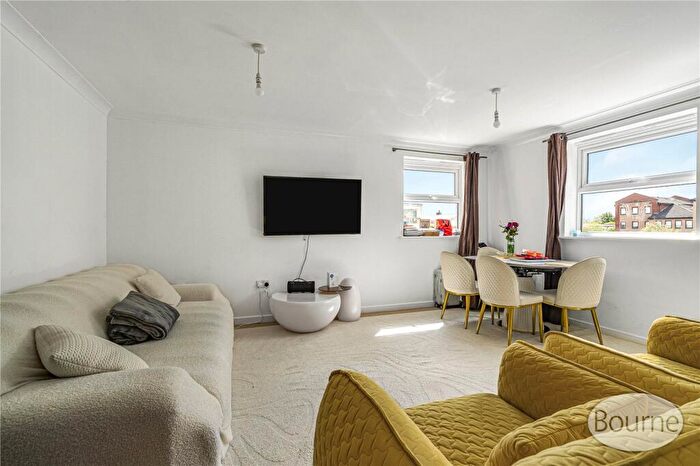 2 Bedroom Apartment For Sale In Hipley Street, Old Woking, Woking, Surrey, GU22