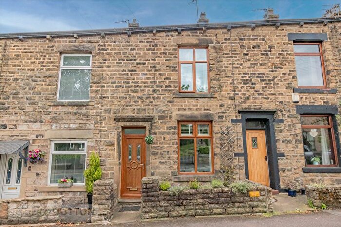 3 Bedroom Terraced House For Sale In Denshaw Road, Delph, Saddleworth, OL3