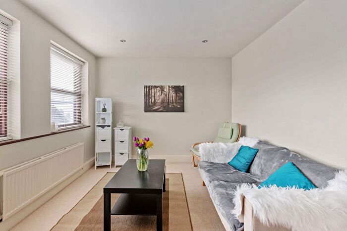 1 Bedroom Flat To Rent In Cowper Road, London, SW19