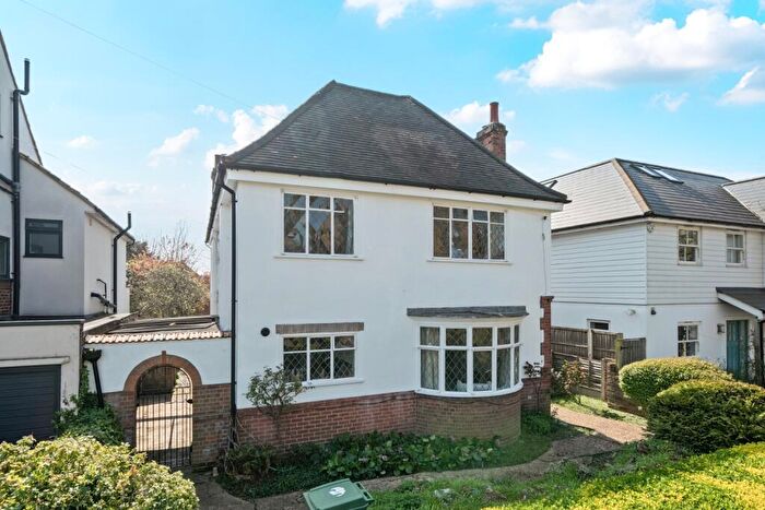 4 Bedroom Detached House To Rent In Wricklemarsh Road Blackheath, SE3