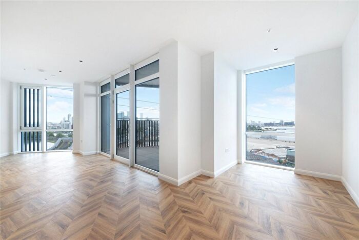 2 Bedroom Flat To Rent In Manor Road, London, E16