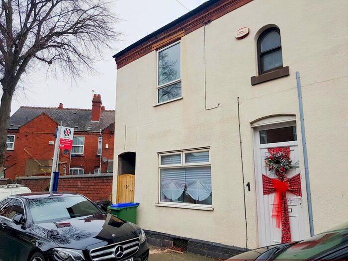 2 Bedroom Flat To Rent In Highfield Road, Rowley Regis B65