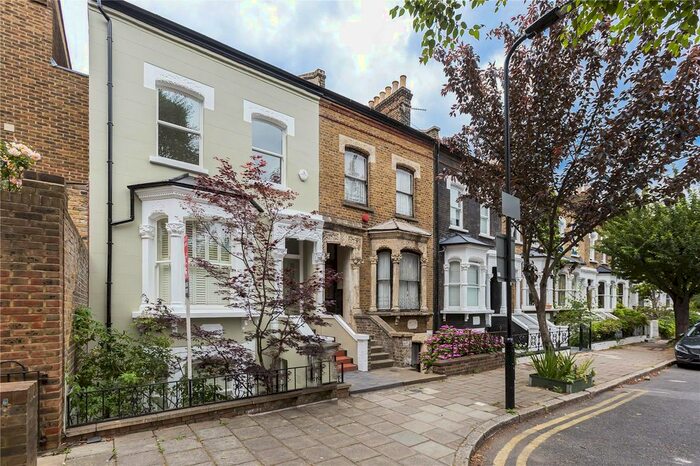 3 Bedroom Terraced House To Rent In Dumont Road, London, N16