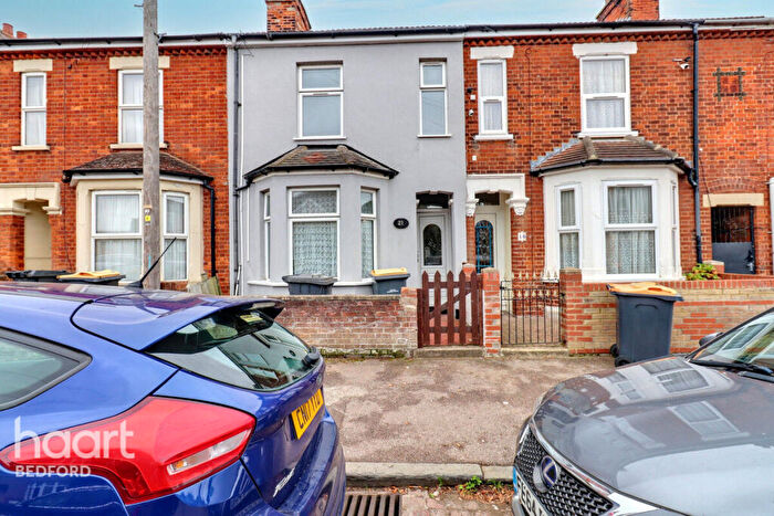 3 Bedroom Terraced House To Rent In Hawkins Road, Bedford, MK42