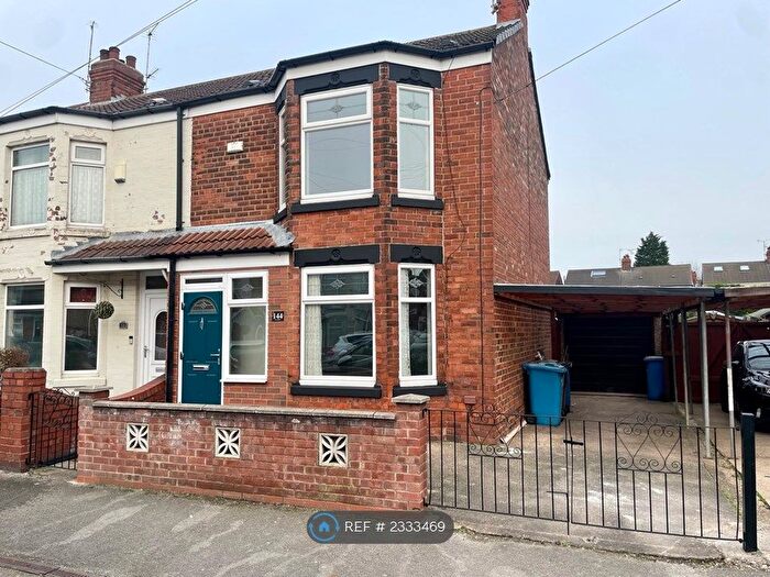 2 Bedroom End Of Terrace House To Rent In Lee Street, Hull, HU8
