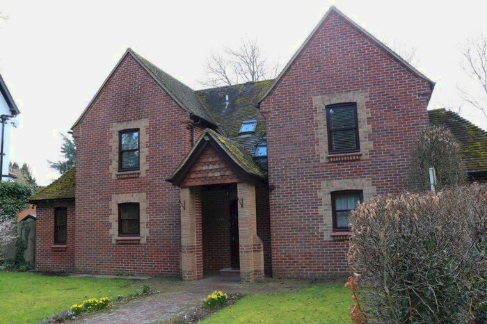 4 Bedroom Property To Rent In Churchgate, Sutton Road, Cookham, Maidenhead, SL6