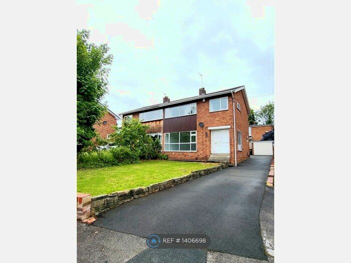 3 Bedroom Semi-Detached House To Rent In North Grove Rise, Leeds, LS8