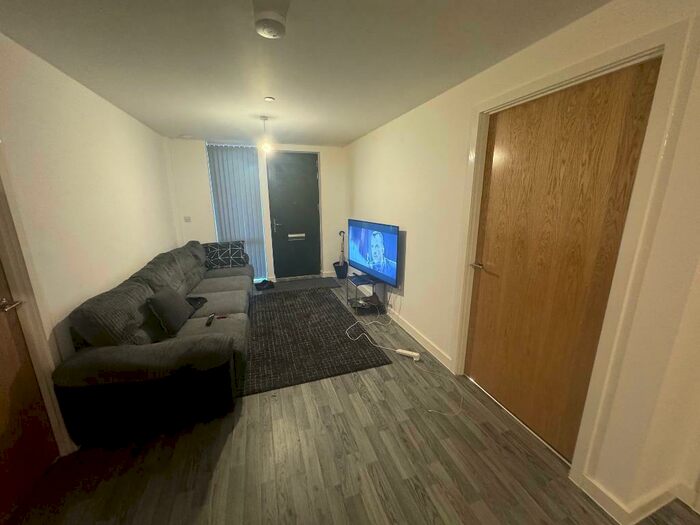 2 Bedroom Apartment To Rent In Stockport Road, Ardwick, Ardwick, M13