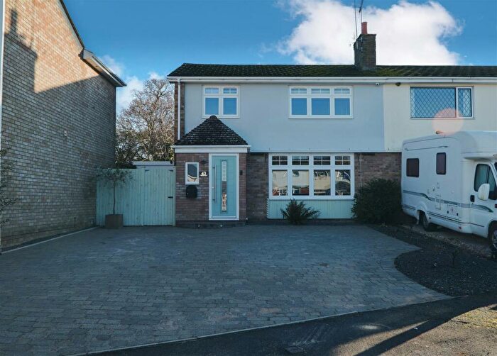 3 Bedroom Semi-Detached House For Sale In Onley Park, Willoughby, CV23