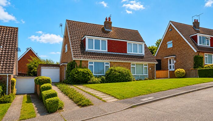 3 Bedroom Semi-Detached House For Sale In Hawk Close, Whitstable, CT5
