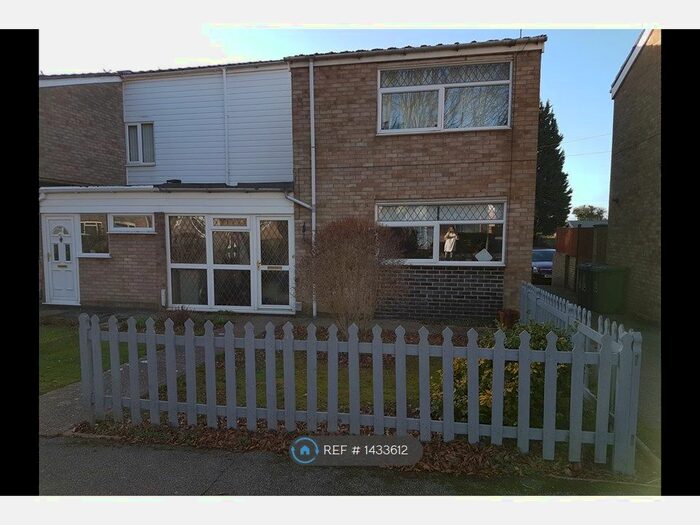 2 Bedroom Semi-Detached House To Rent In The Broad Walk, St. Neots, PE19