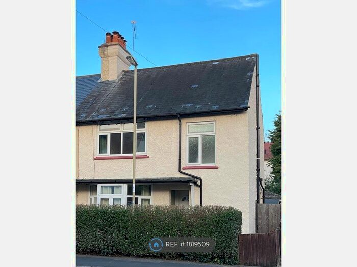3 Bedroom Semi-Detached House To Rent In Elm Grove Road, Farnborough, GU14