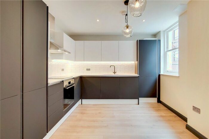 2 Bedroom Flat To Rent In Marylebone High Street, Marylebone, London, W1U