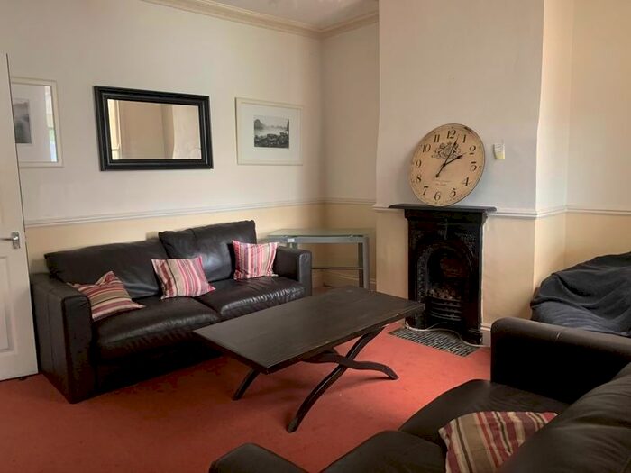 4 Bedroom Terraced House To Rent In Claude Avenue, Bath BA2