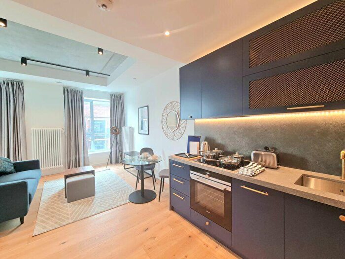 1 Bedroom Flat To Rent In Goodluck Hope, Canary Wharf, E14