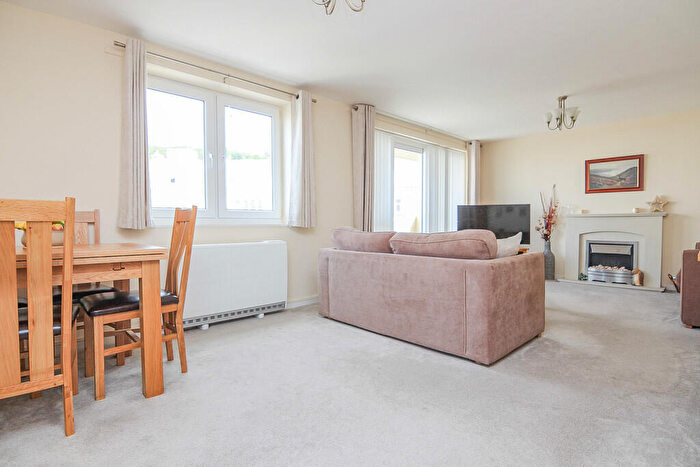 2 Bedroom Apartment For Sale In Knightstone Road, Weston-super-Mare, BS23