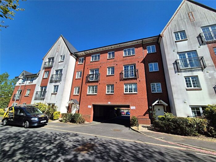 2 Bedroom Flat For Sale In Monks Place, Warrington, Cheshire, WA2