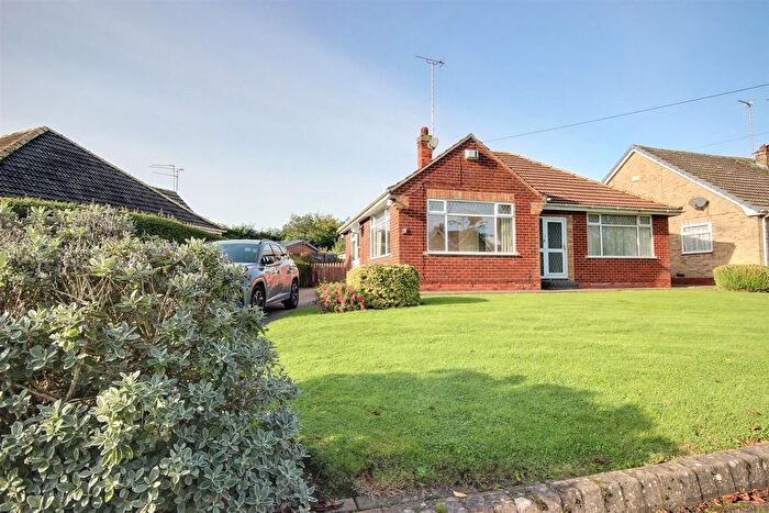 2 Bedroom Detached Bungalow For Sale In Broadley Avenue, Anlaby, Hull, HU10