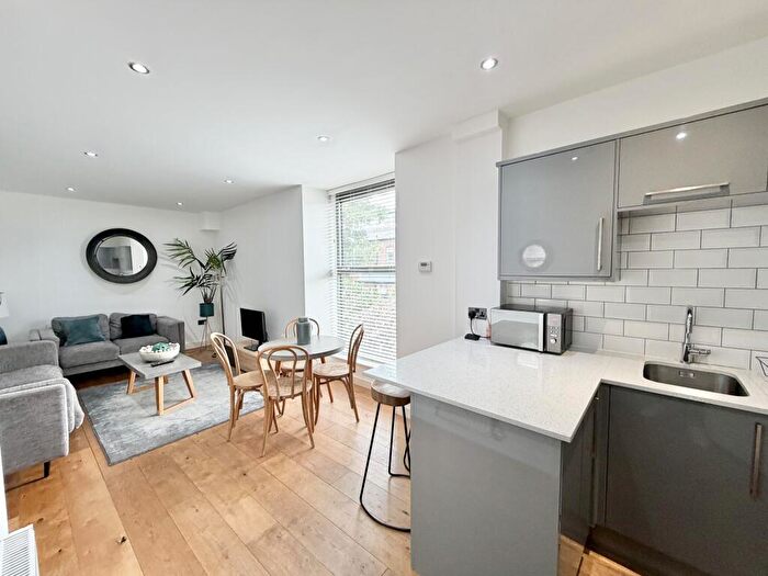 2 Bedroom Apartment For Sale In Wilbraham Road, Manchester, M21