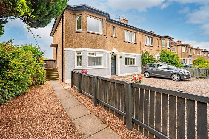 2 Bedroom Flat For Sale In Carnegie Place, Perth, PH1