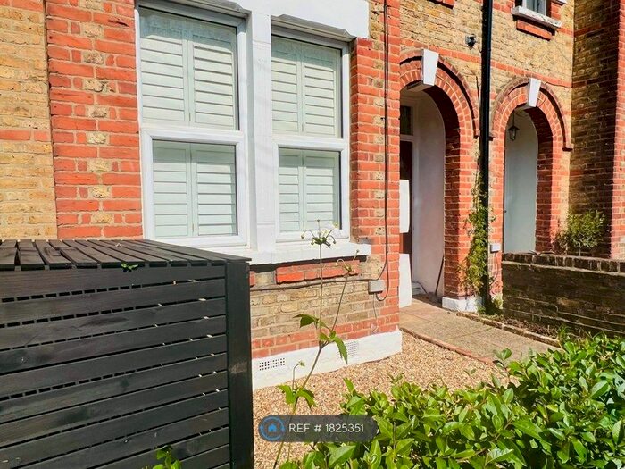 1 Bedroom Flat To Rent In Adamsrill Road, London, SE26