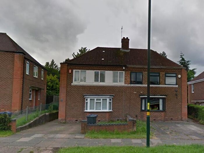 3 Bedroom Semi-Detached House To Rent In Warstock Road, Warstock, B14