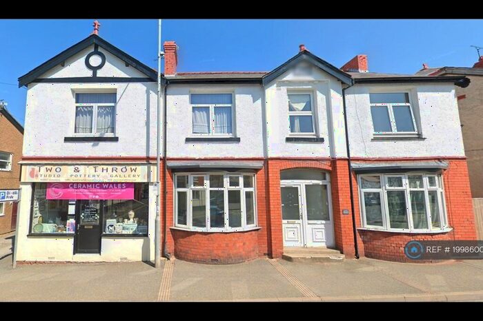 1 Bedroom Flat To Rent In Hiraddug Buildings, Dyserth, Rhyl, LL18
