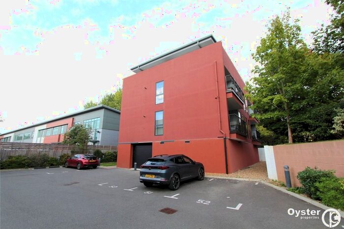 2 Bedroom Flat To Rent In Dwight Road, Watford, WD18