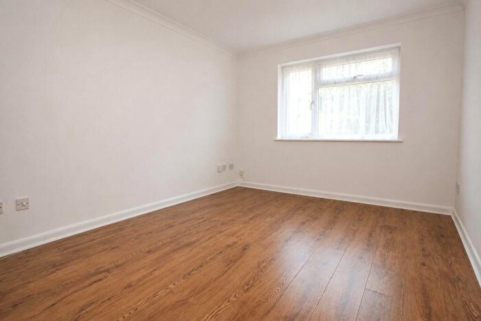 1 Bedroom Apartment To Rent In Selhurst Road, London, SE25