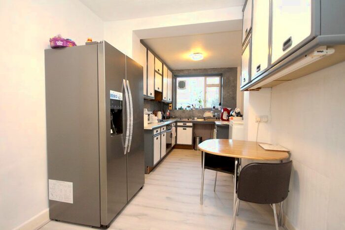 4 Bedroom Semi-Detached House To Rent In Parkthorne Drive, North Harrow, HA2