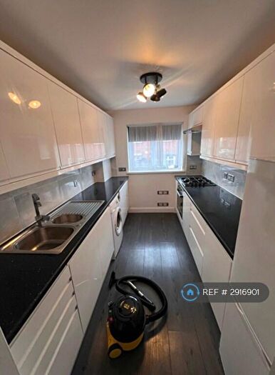 1 Bedroom Flat To Rent In Red Willow, Harlow, CM19