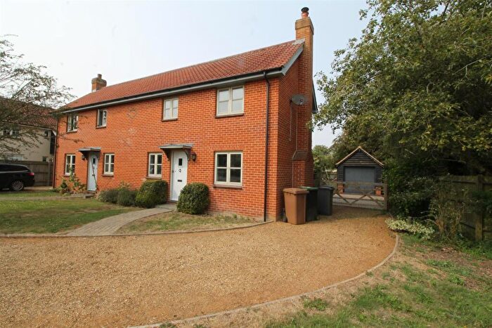 3 Bedroom Semi-Detached House To Rent In Stradbroke, IP21