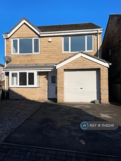 4 Bedroom Detached House To Rent In Redwing Crescent, Huddersfield, HD3