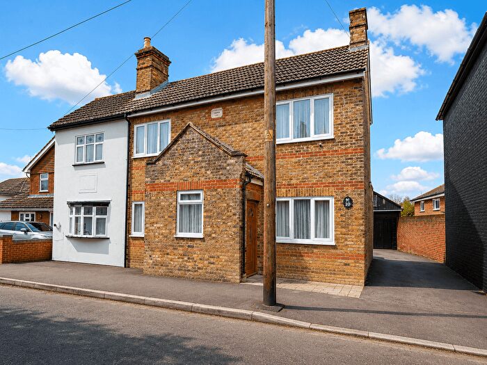 3 Bedroom Semi-Detached House For Sale In New Road, Tollesbury, CM9