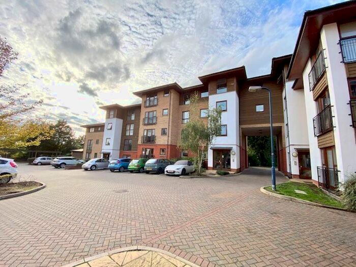 2 Bedroom Flat To Rent In Coral Park, Maidstone ME14