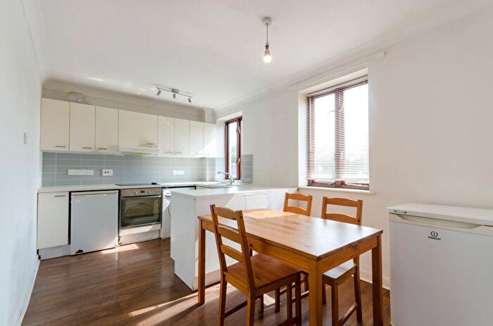 1 Bedroom Flat For Sale In Lady Booth Road, Kingston, Kingston Upon Thames, KT1