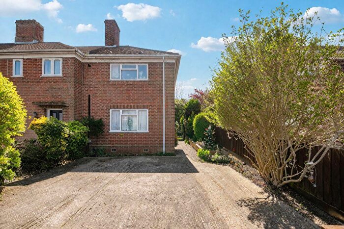 2 Bedroom End Of Terrace House For Sale In Dashwood Road, Oxford, OX4