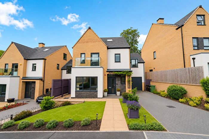 5 Bedroom Detached House For Sale In Sungleam Hill, Adel, LS16