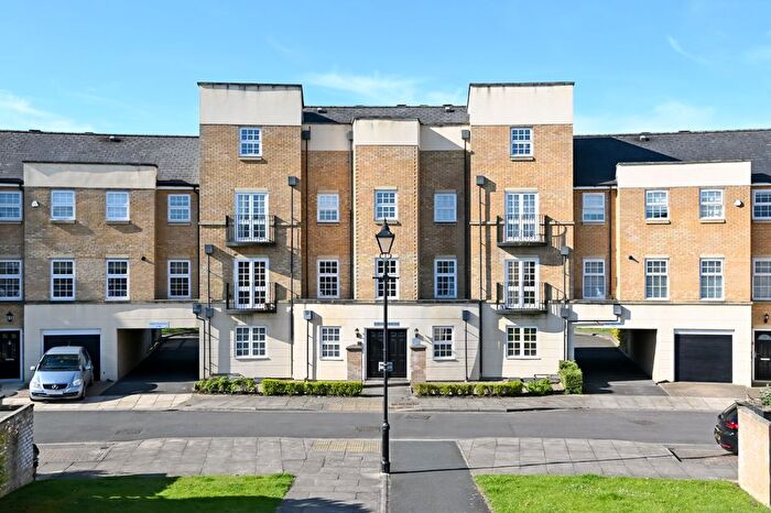 1 Bedroom Flat For Sale In Bishopfields Drive, Leeman Road, York, YO26