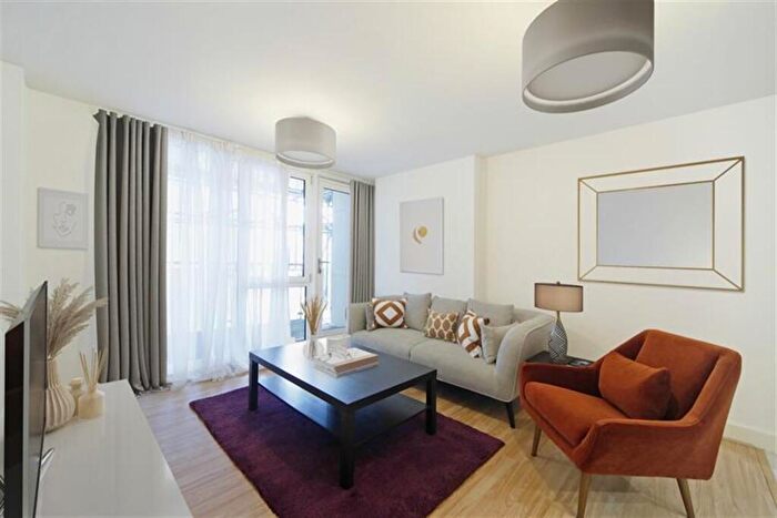 2 Bedroom Flat To Rent In One Eighty Stratford, London, E15