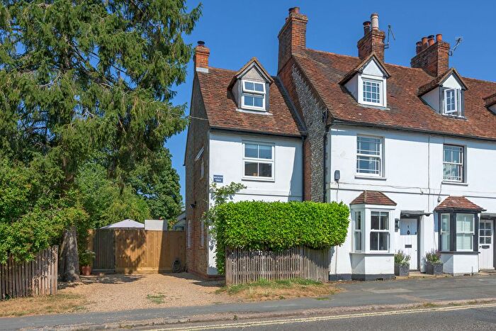 4 Bedroom Semi-detached House For Sale In Manchester Terrace, Lane End, HP14