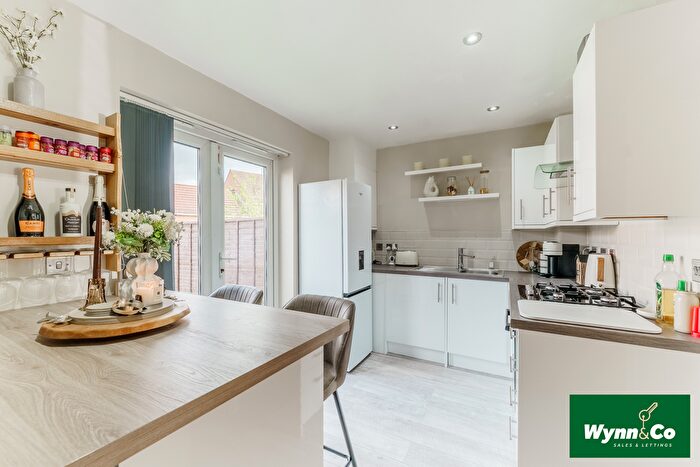 2 Bedroom Town House For Sale In Gleneagles Court, Normanton, WF6