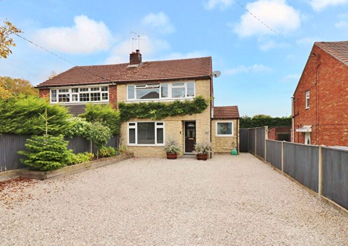 3 Bedroom Semi-Detached House For Sale In Ivy Lane, West End, SO30