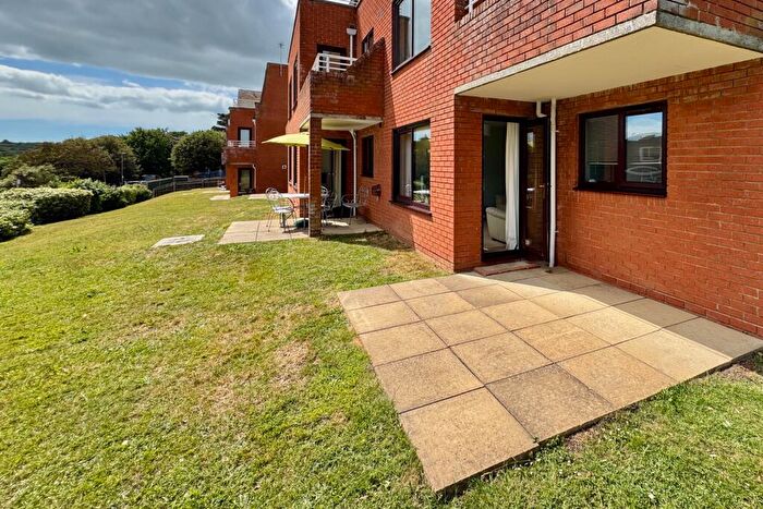 2 Bedroom Flat For Sale In Belle Vue Road, Swanage, BH19